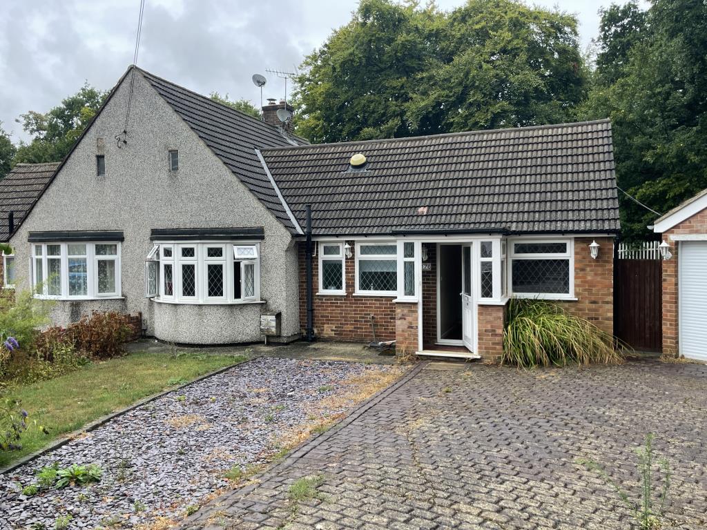 Lot: 140 - SEMI-DETACHED BUNGALOW FOR REFURBISHMENT - 